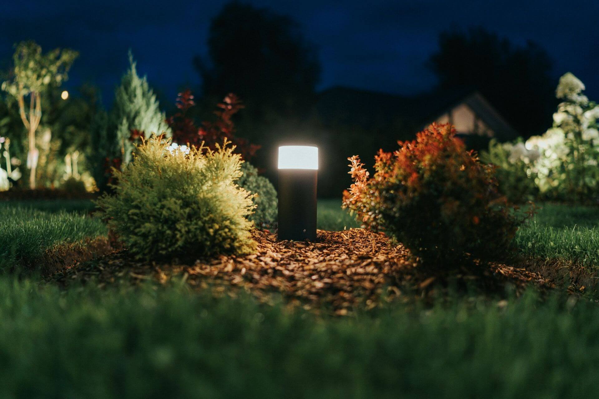 Innovative Solar Landscape Lighting Techniques: Enhancing Outdoor Spaces